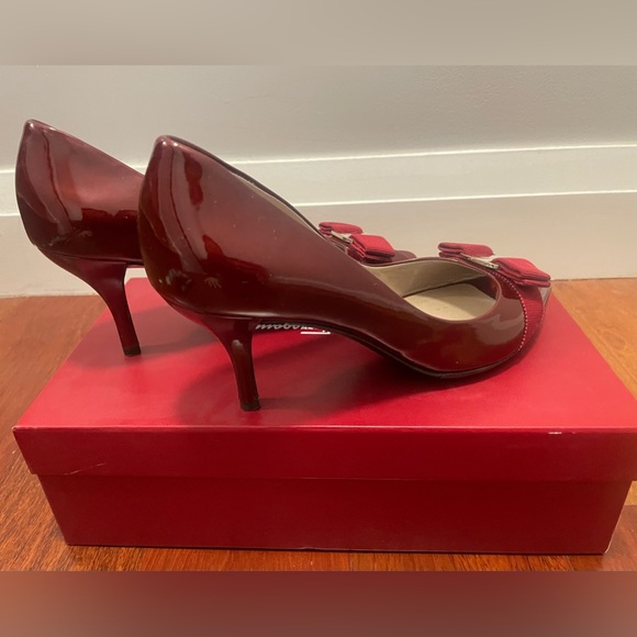 Salvatore Ferragamo Vera Bow Robes I Pumps - Size 9 - Picture 4 of 10